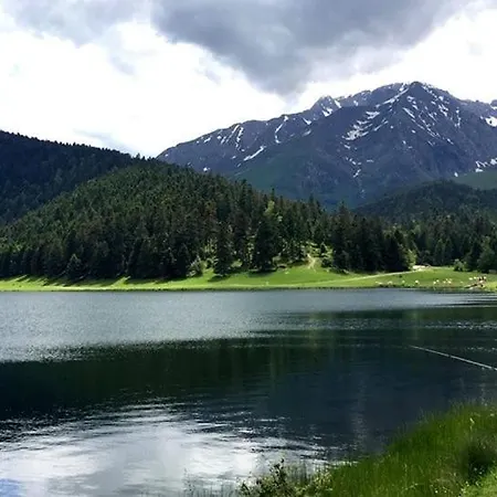 Des 4 Veziaux Lägenhetshotell Campan